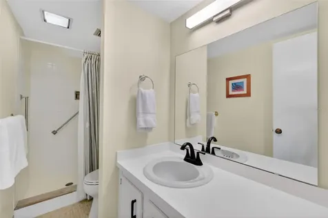 601 N Mcdonald Street Mount Dora FL 32757