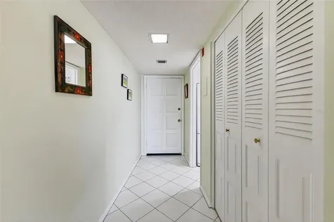 601 N Mcdonald Street Mount Dora FL 32757