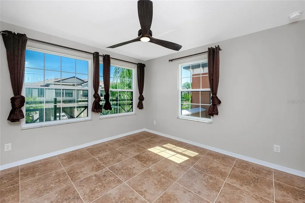 11454 Crowned Sparrow Lane Tampa FL 33626