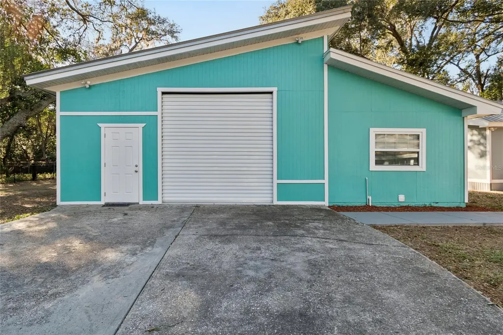 9628 Davis Road Tampa FL 33637