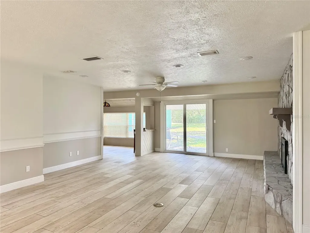 9628 Davis Road Tampa FL 33637