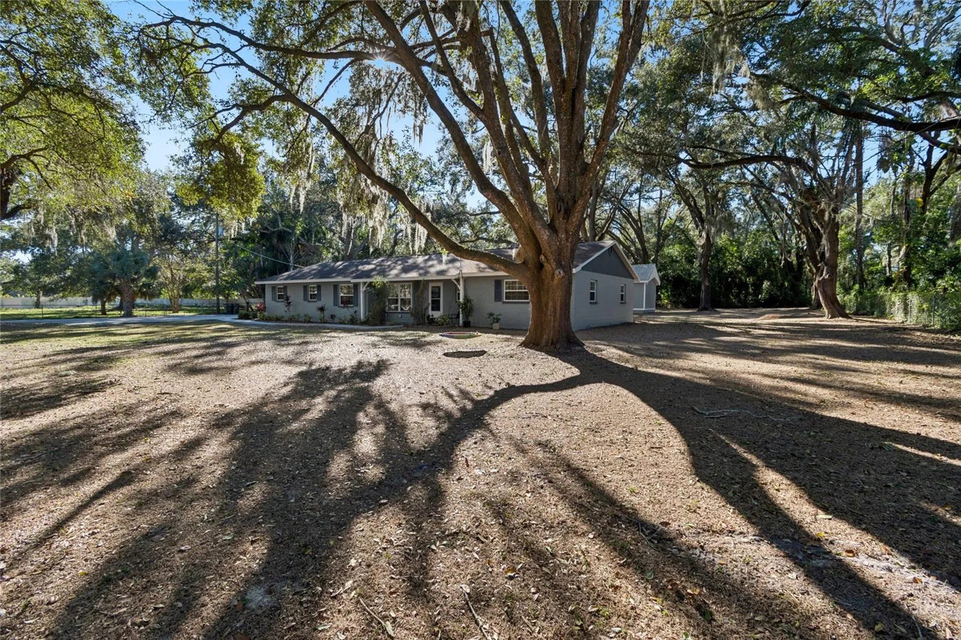 9628 Davis Road Tampa FL 33637