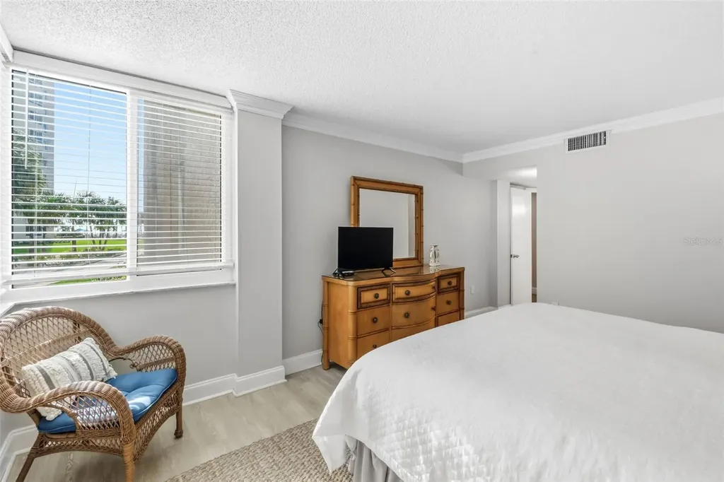5916 Midnight Pass Road Sarasota FL 34242