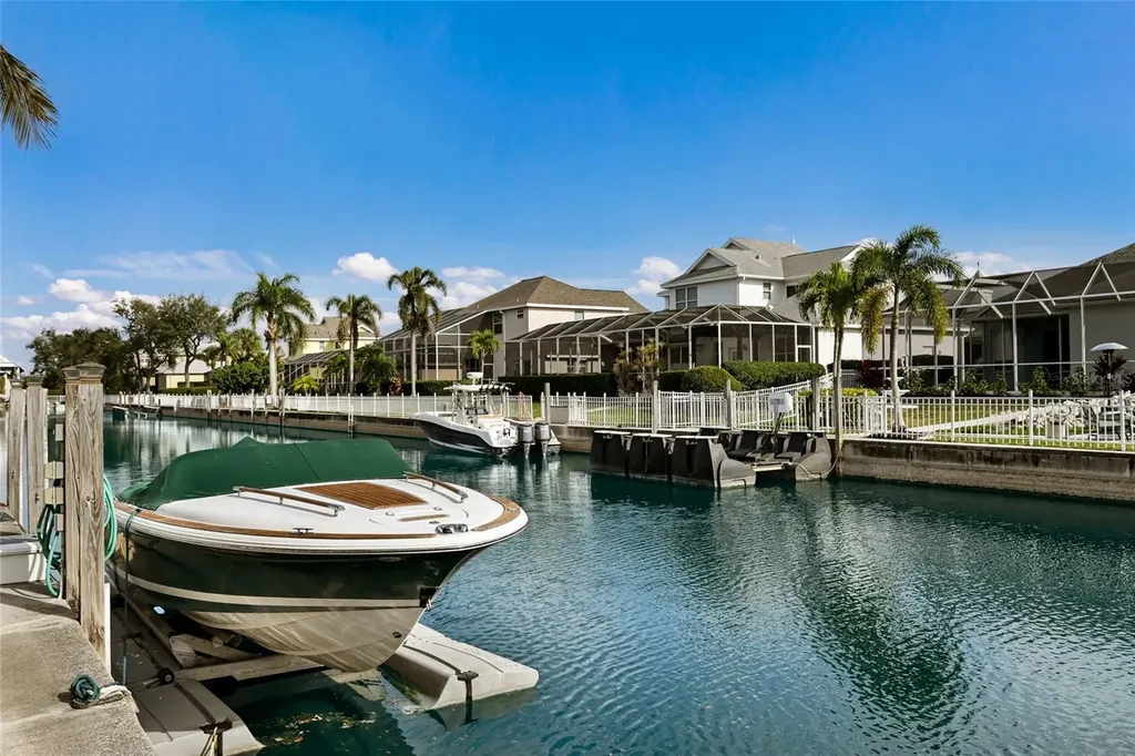 4528 Blue Marlin Drive Bradenton FL 34208