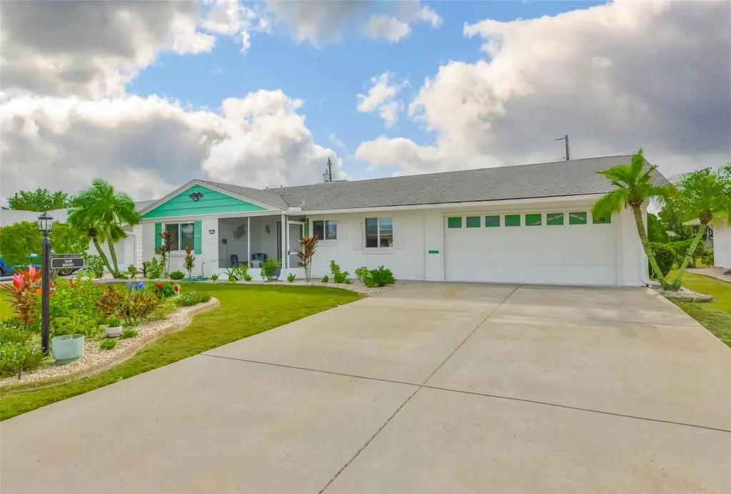 1520 Danbury Drive Sun City Center FL 33573