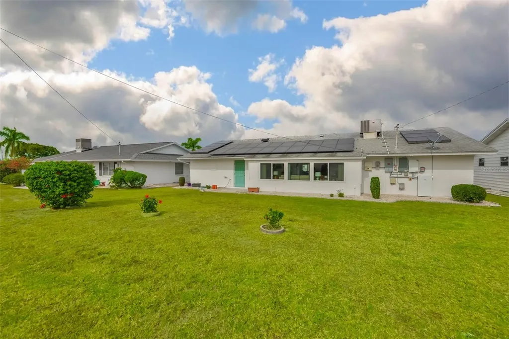1520 Danbury Drive Sun City Center FL 33573