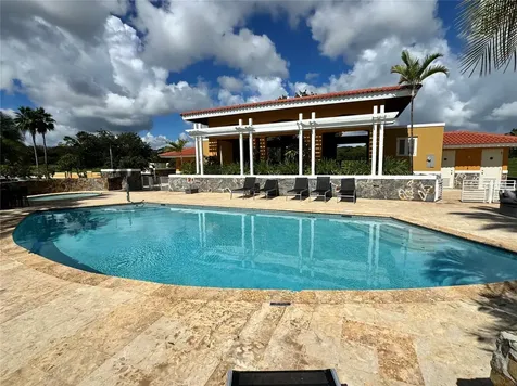 Oak West Building Academy Drive Humacao PR 00791