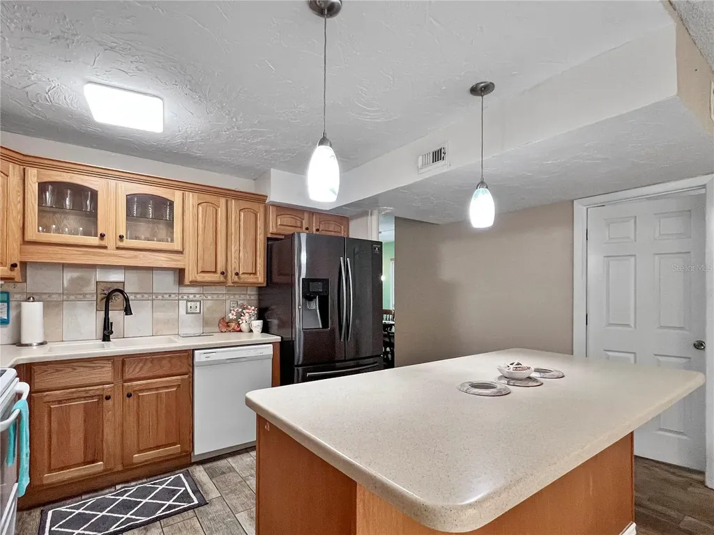 515 30th Avenue W Bradenton FL 34205