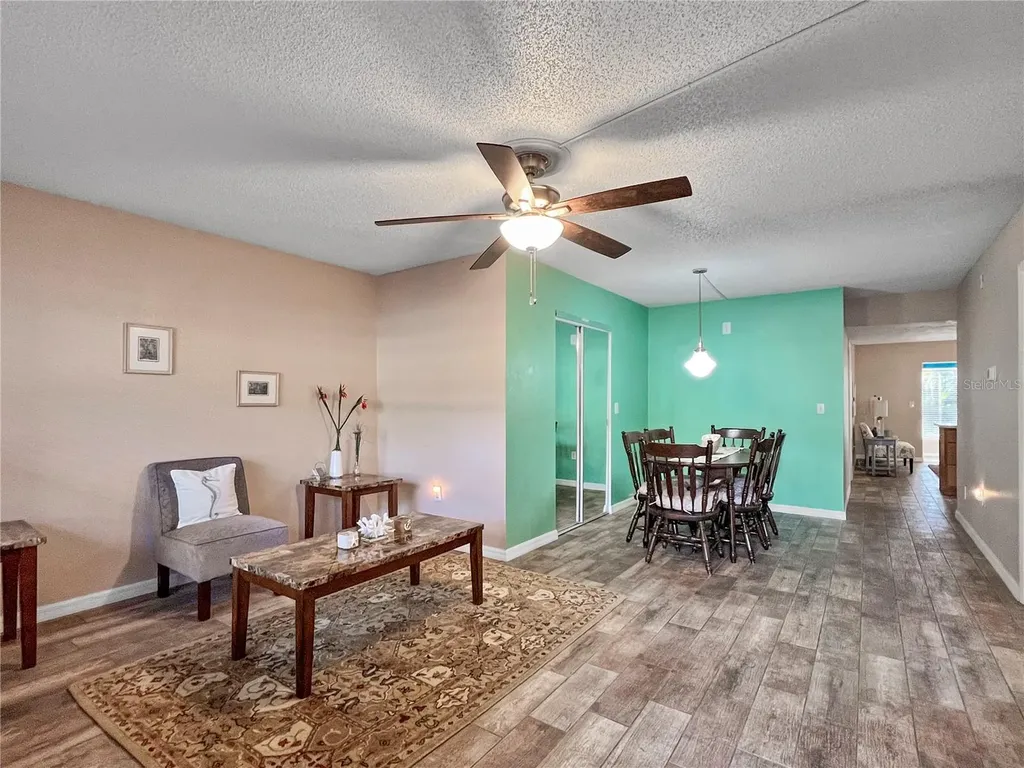515 30th Avenue W Bradenton FL 34205