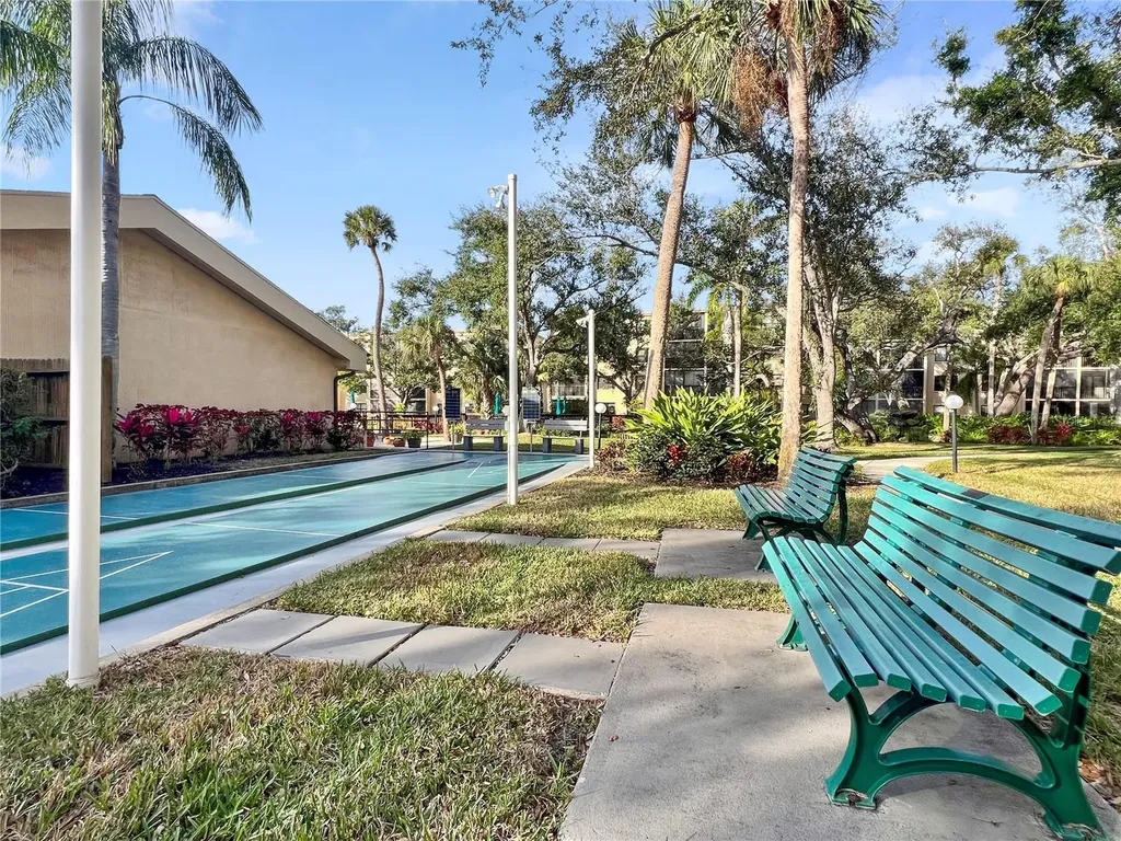 515 30th Avenue W Bradenton FL 34205