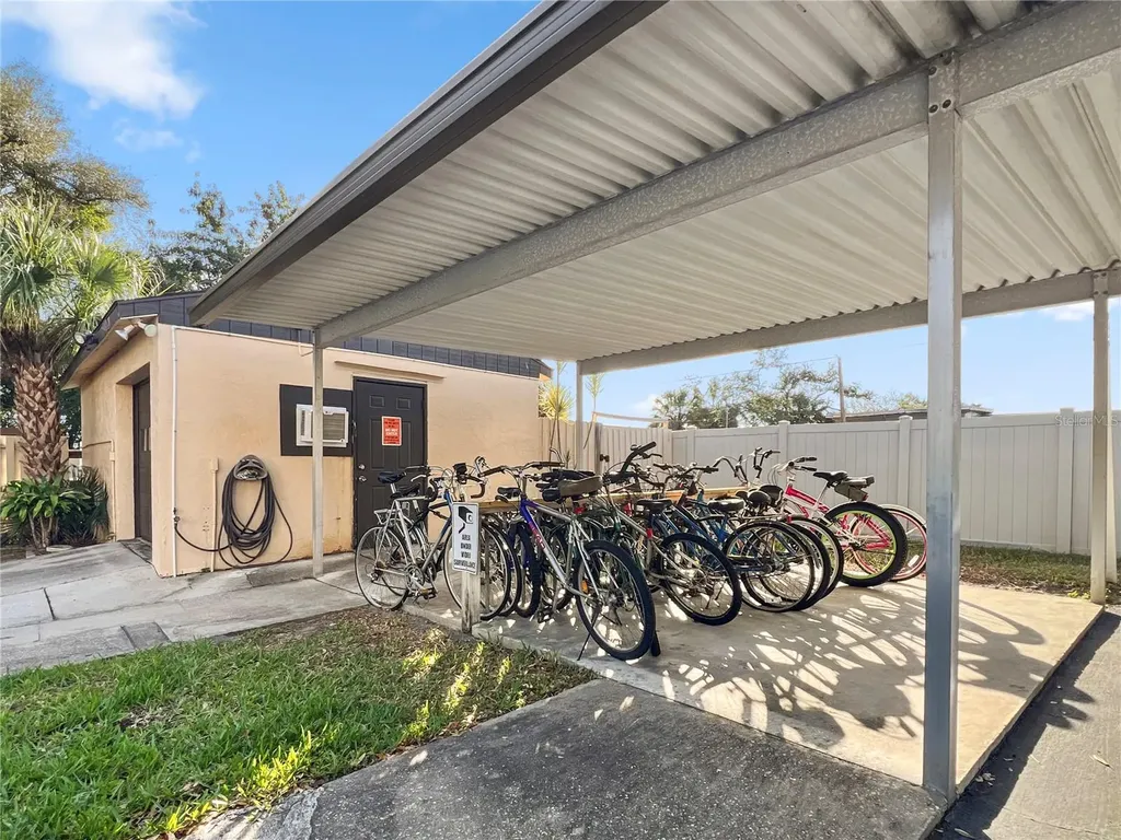 515 30th Avenue W Bradenton FL 34205