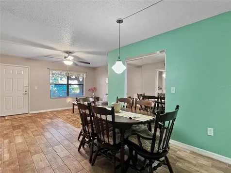 515 30th Avenue W Bradenton FL 34205