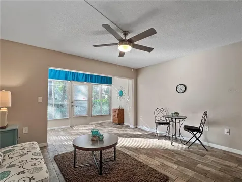 515 30th Avenue W Bradenton FL 34205
