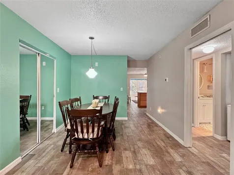 515 30th Avenue W Bradenton FL 34205