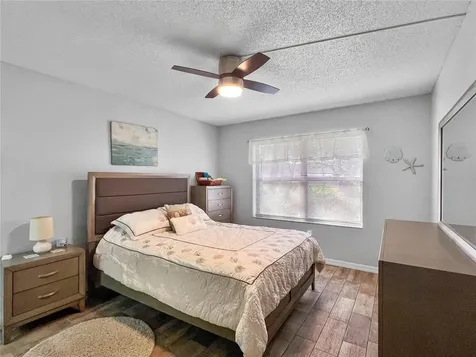 515 30th Avenue W Bradenton FL 34205