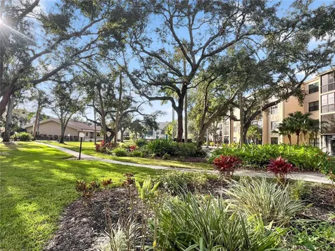 515 30th Avenue W Bradenton FL 34205