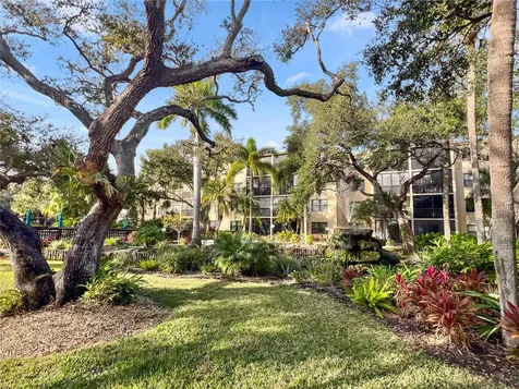 515 30th Avenue W Bradenton FL 34205