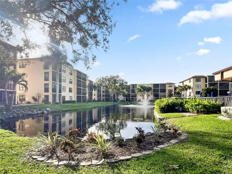 515 30th Avenue W Bradenton FL 34205