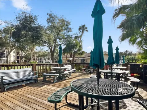 515 30th Avenue W Bradenton FL 34205