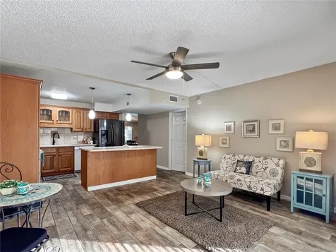 515 30th Avenue W Bradenton FL 34205