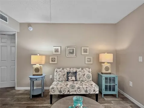 515 30th Avenue W Bradenton FL 34205