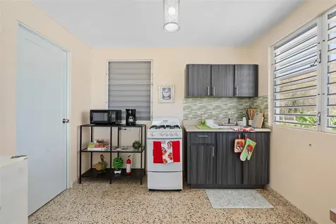 Solar 124 Calle 4 Yauco PR 00698