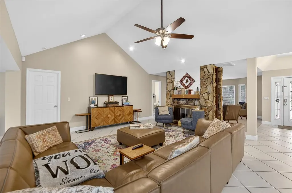 133 Barrington Drive Brandon FL 33511