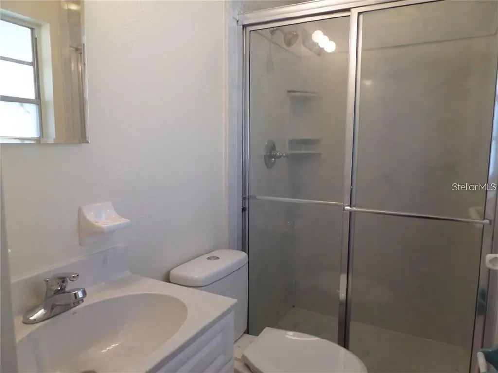 2082 Cr 44a Wildwood FL 34785