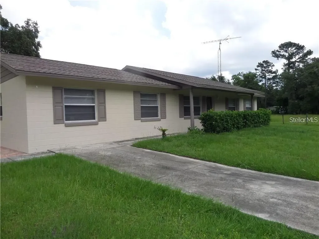 2082 Cr 44a Wildwood FL 34785