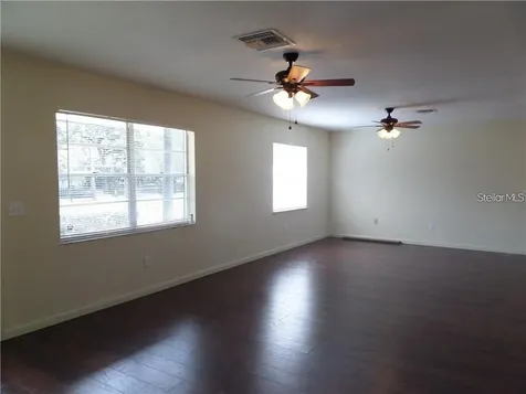 2082 Cr 44a Wildwood FL 34785