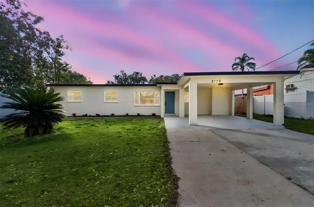 2136 W Minnehaha Street Tampa FL 33604