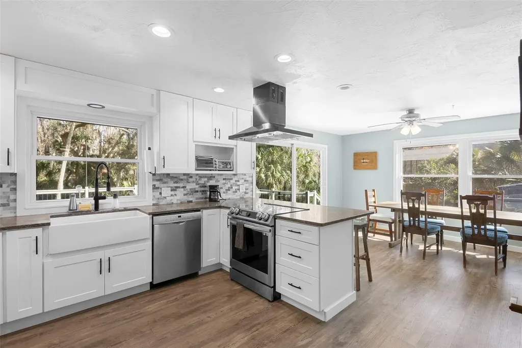 385 E Country Circle Drive Port Orange FL 32128