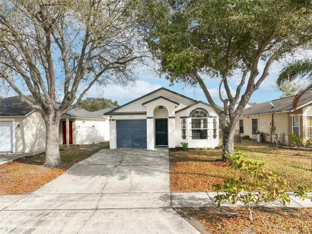 1715 Pointe Ridge Court Orlando FL 32808