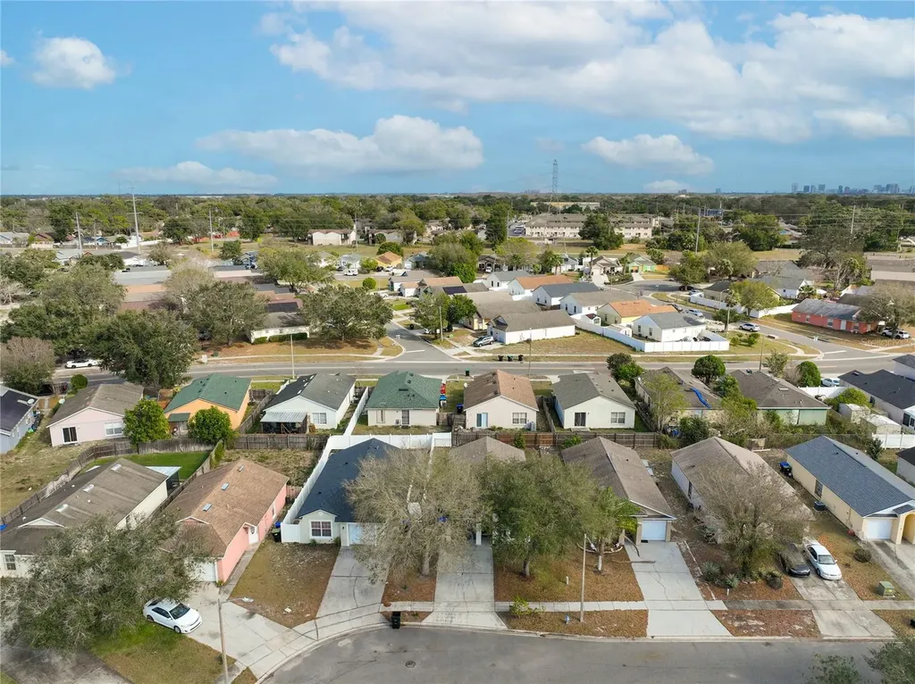 1715 Pointe Ridge Court Orlando FL 32808