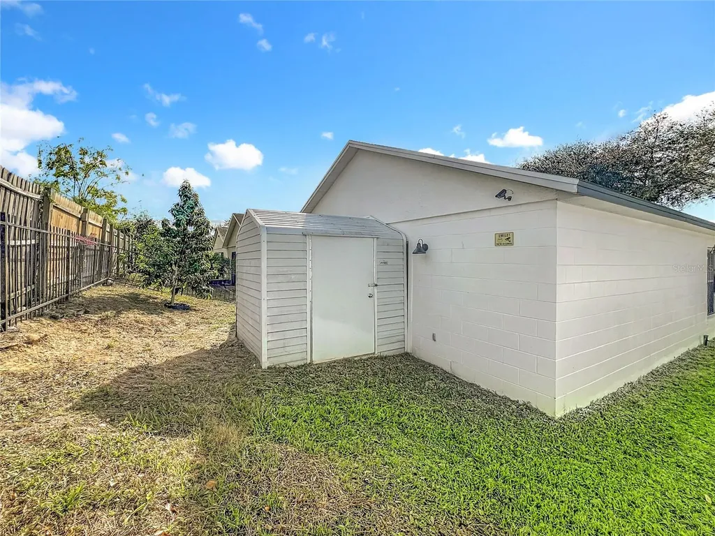 1715 Pointe Ridge Court Orlando FL 32808