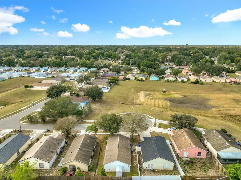 1715 Pointe Ridge Court Orlando FL 32808
