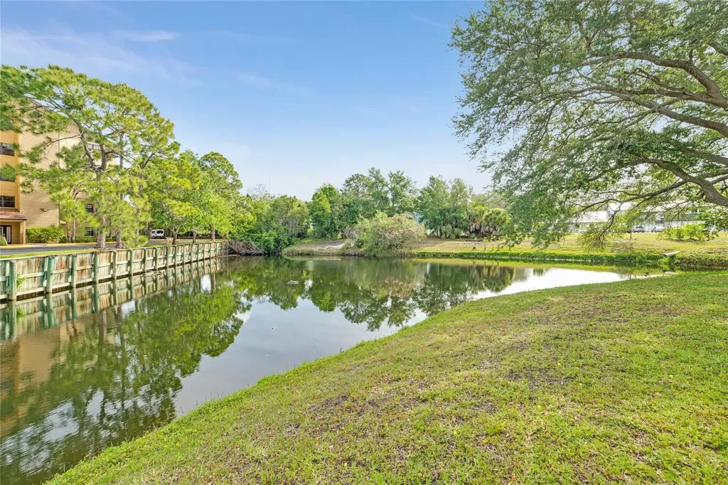 6304 Pointe West Boulevard Bradenton FL 34209