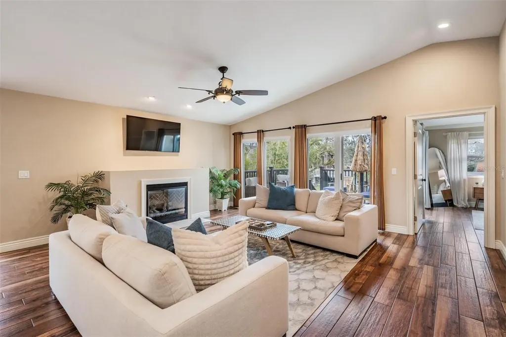 118 10th Avenue Indian Rocks Beach FL 33785