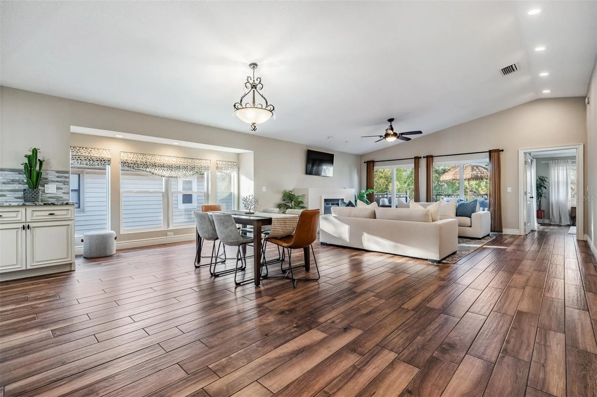 118 10th Avenue Indian Rocks Beach FL 33785