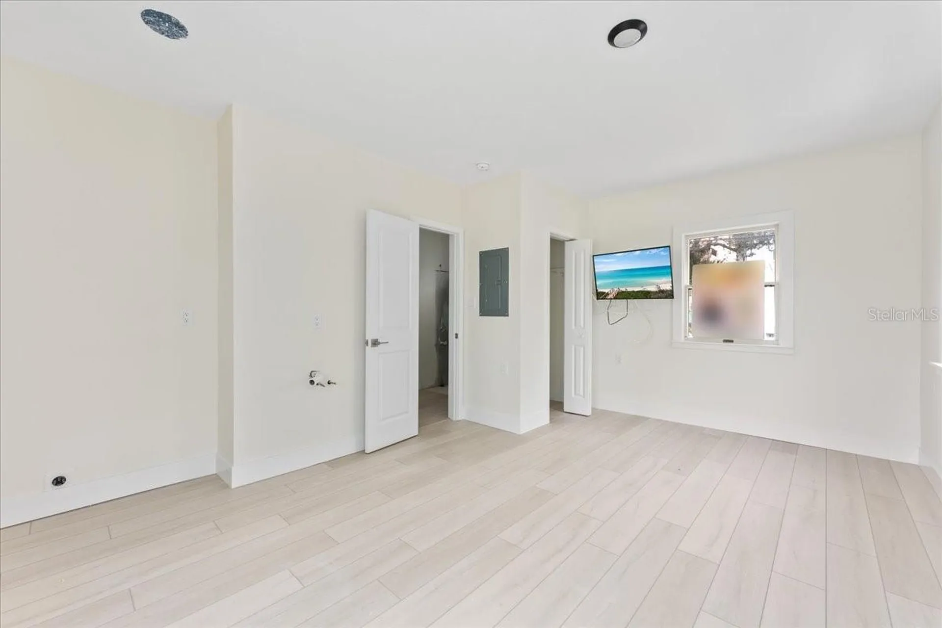 483 E Shore Drive Clearwater FL 33767