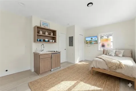483 E Shore Drive Clearwater FL 33767
