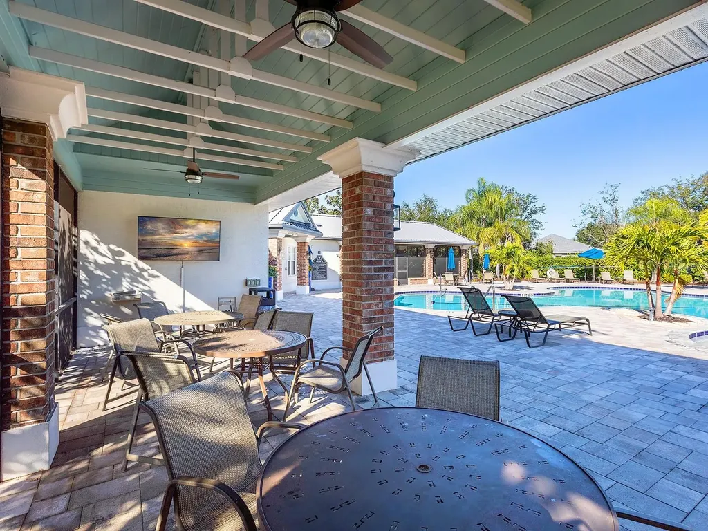 8318 Planters Knoll Terrace Bradenton FL 34201