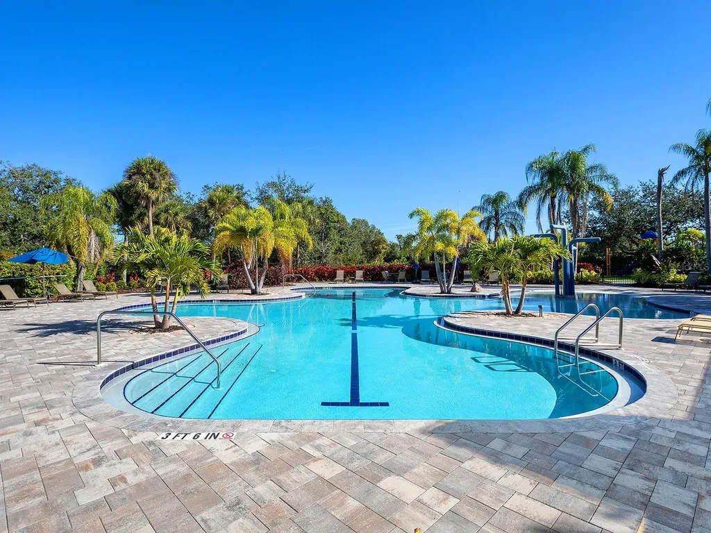 8318 Planters Knoll Terrace Bradenton FL 34201