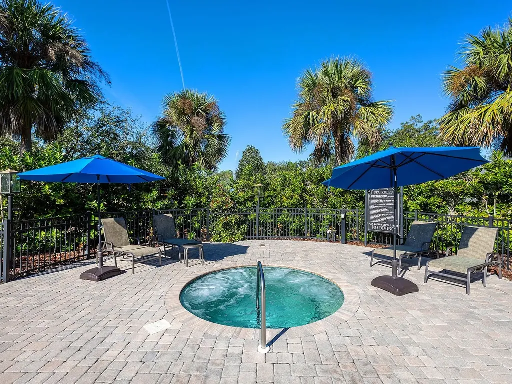 8318 Planters Knoll Terrace Bradenton FL 34201