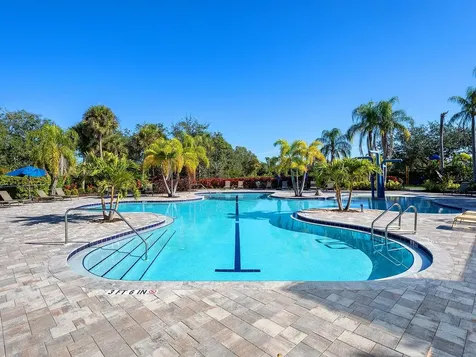 8318 Planters Knoll Terrace Bradenton FL 34201