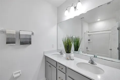 5728 Skytop Drive Lithia FL 33547