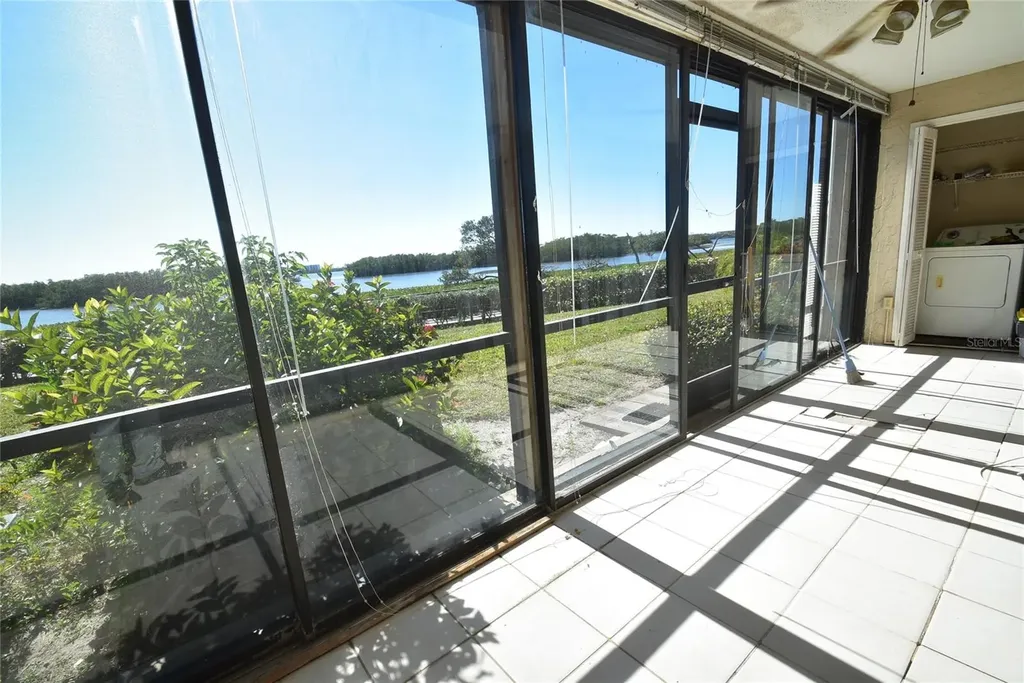1518 Pelican Point Drive Sarasota FL 34231