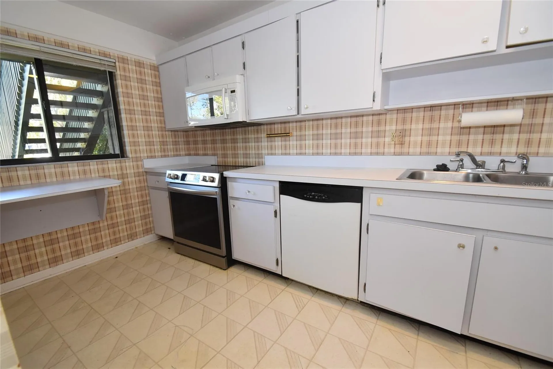 1518 Pelican Point Drive Sarasota FL 34231