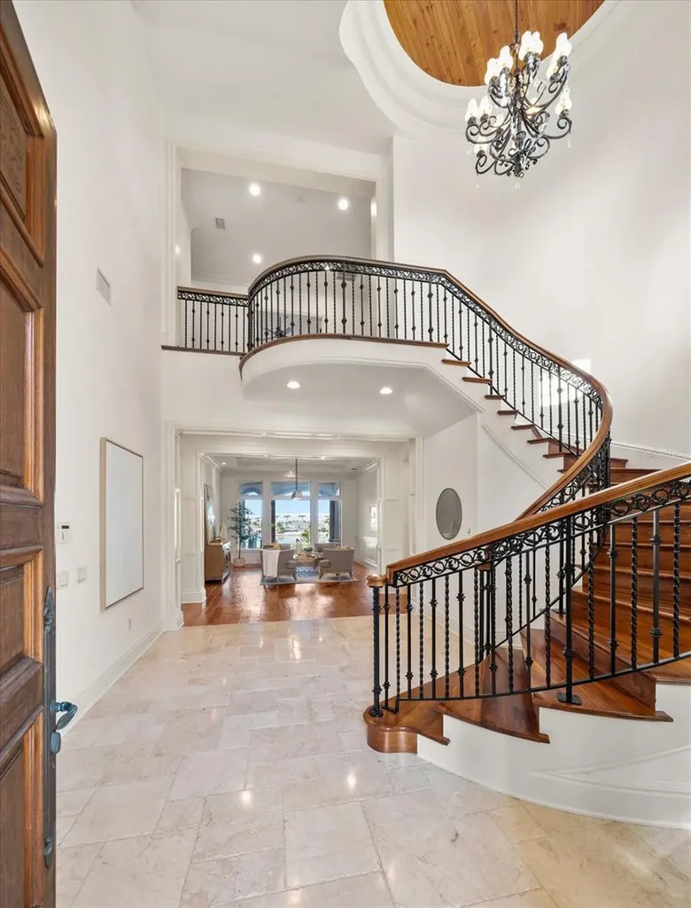 118 Harbor View Lane Belleair Bluffs FL 33770