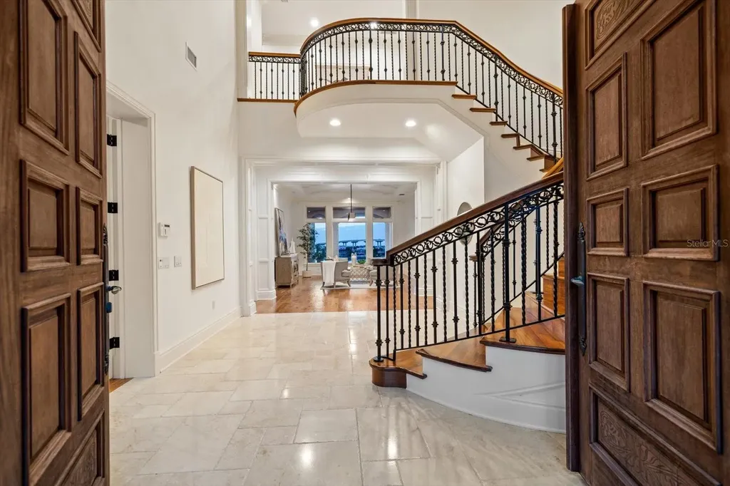 118 Harbor View Lane Belleair Bluffs FL 33770